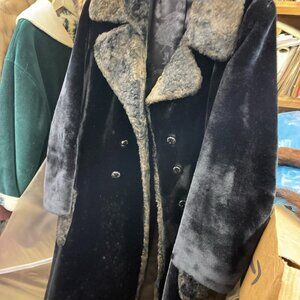Vintage Women’s Black Fur Coat Or Faux Fur Maybe Lamb Collar